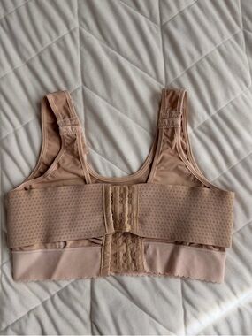 Comfort Stretch Front-Closure post surgery Bra in Nude